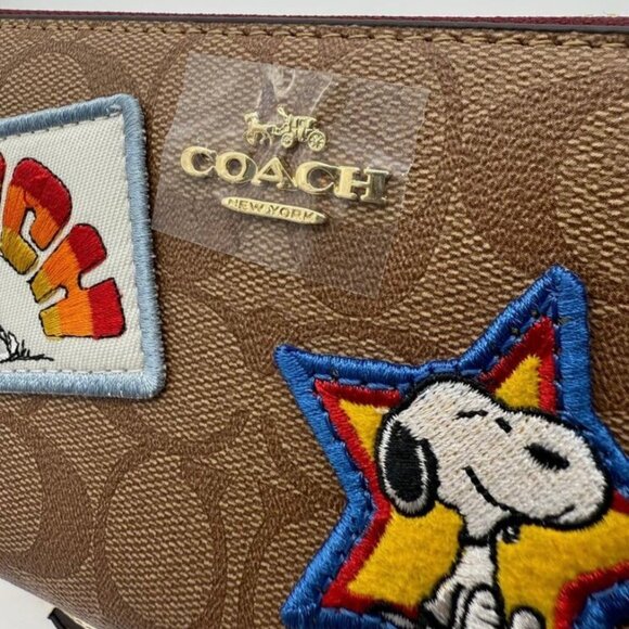 Coach X Peanuts Long Zip Around Wallet In Signature Canvas W/ Varsity Patches - Picture 7 of 8